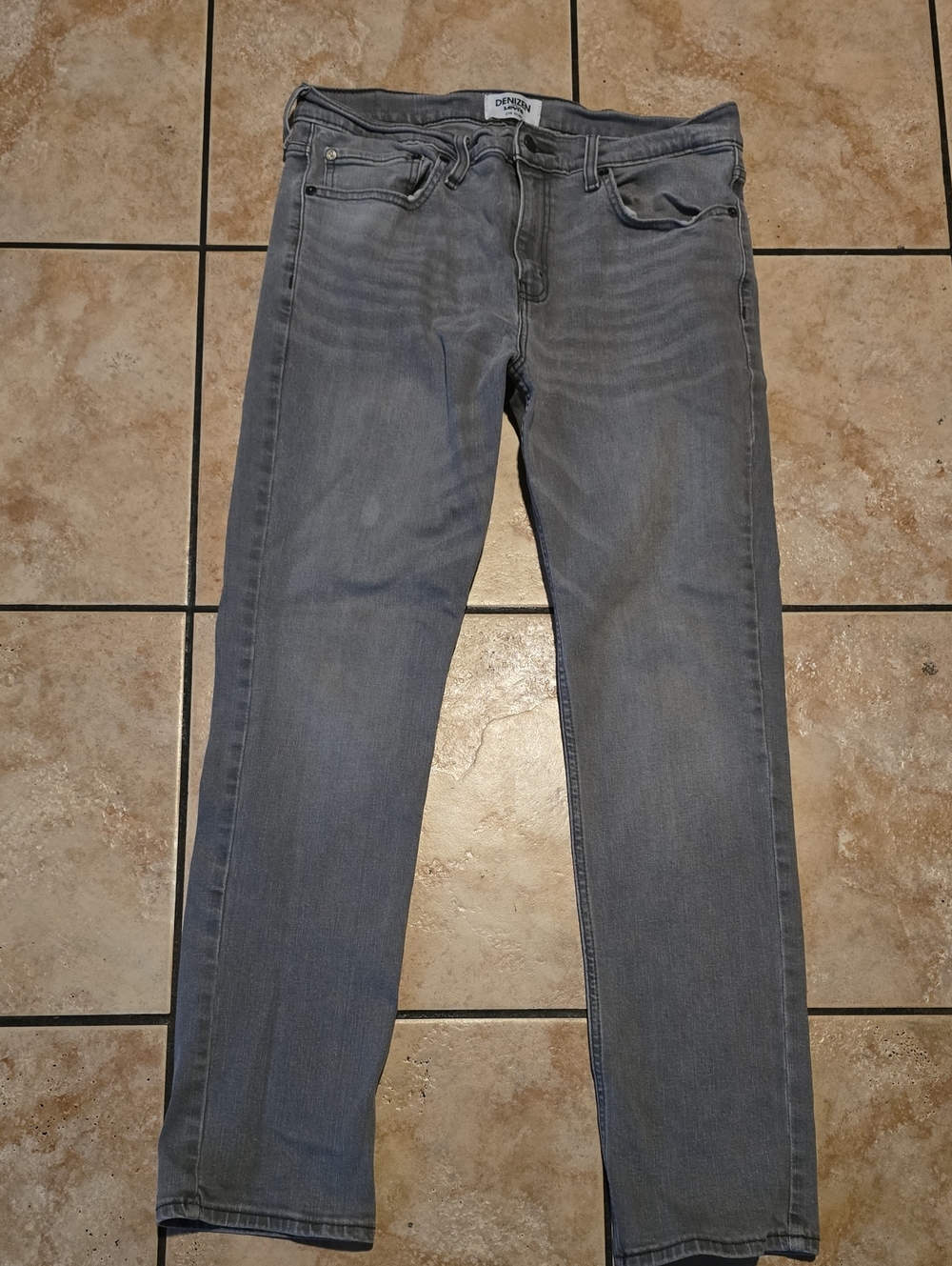 Denizen from Levi's Men's Slim Straight Jeans in Grey Wash